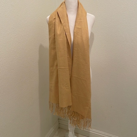 alicy Accessories - NWOT Womens Alicy Scarf​​​​​​​